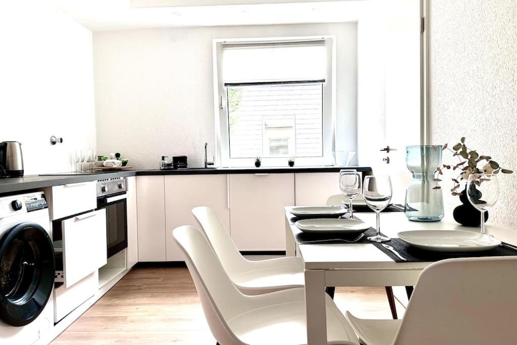 Moderne Wohnung In Stadionnaehe Mit Parkplatz Dortmund Esterno foto
