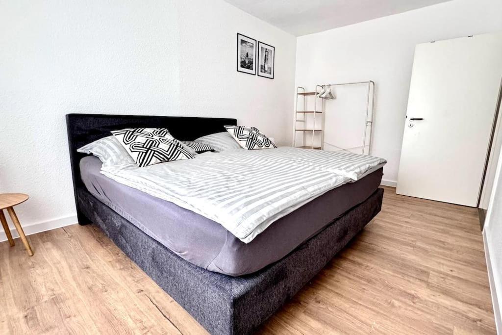 Moderne Wohnung In Stadionnaehe Mit Parkplatz Dortmund Esterno foto